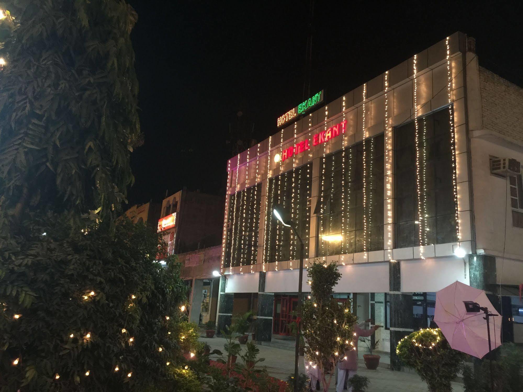 Hotel Ekant 法里达巴德 外观 照片