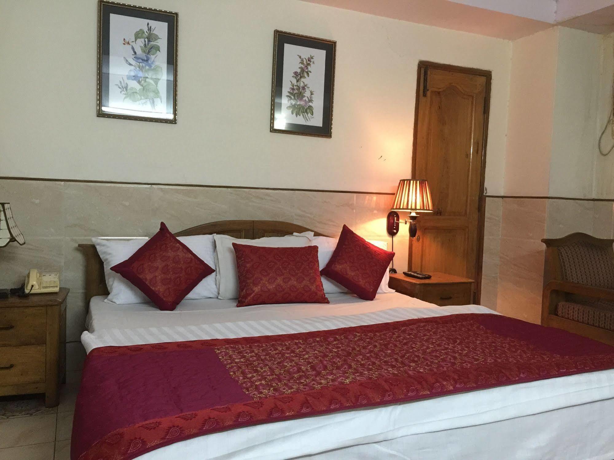 Hotel Ekant 法里达巴德 外观 照片