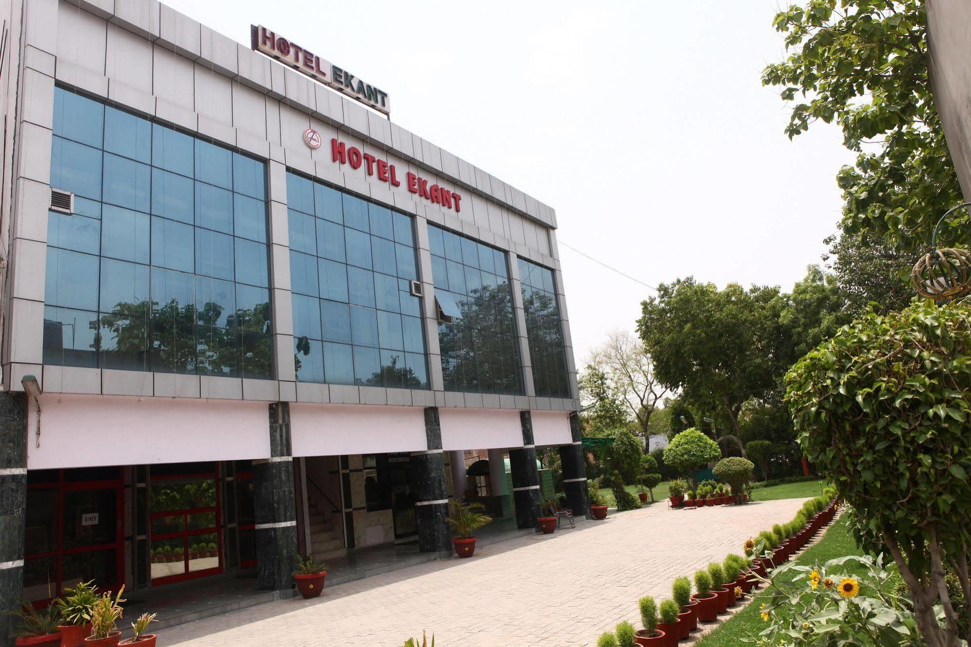 Hotel Ekant 法里达巴德 外观 照片
